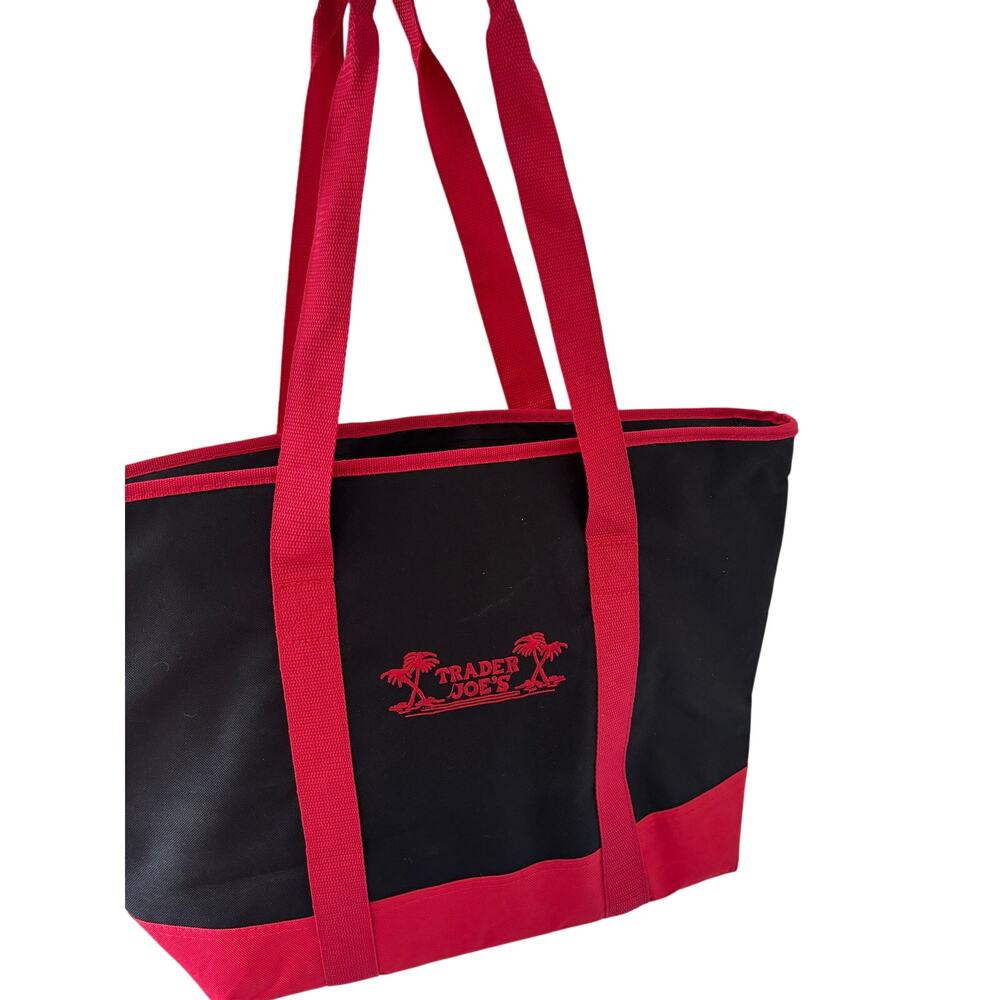 Trader Joe’s Insulated Reusable Grocery Tote Bag Black Red Large Cooler Shopper - Picture 9 of 9